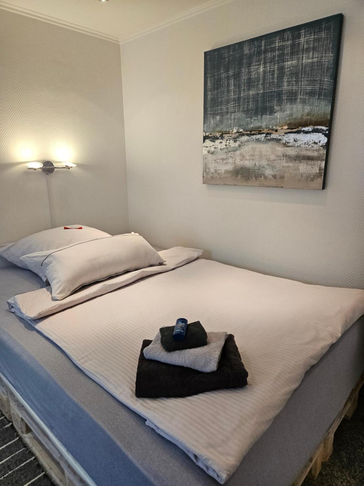 Standardzimmer Nahe Messe Und Airport Apartament