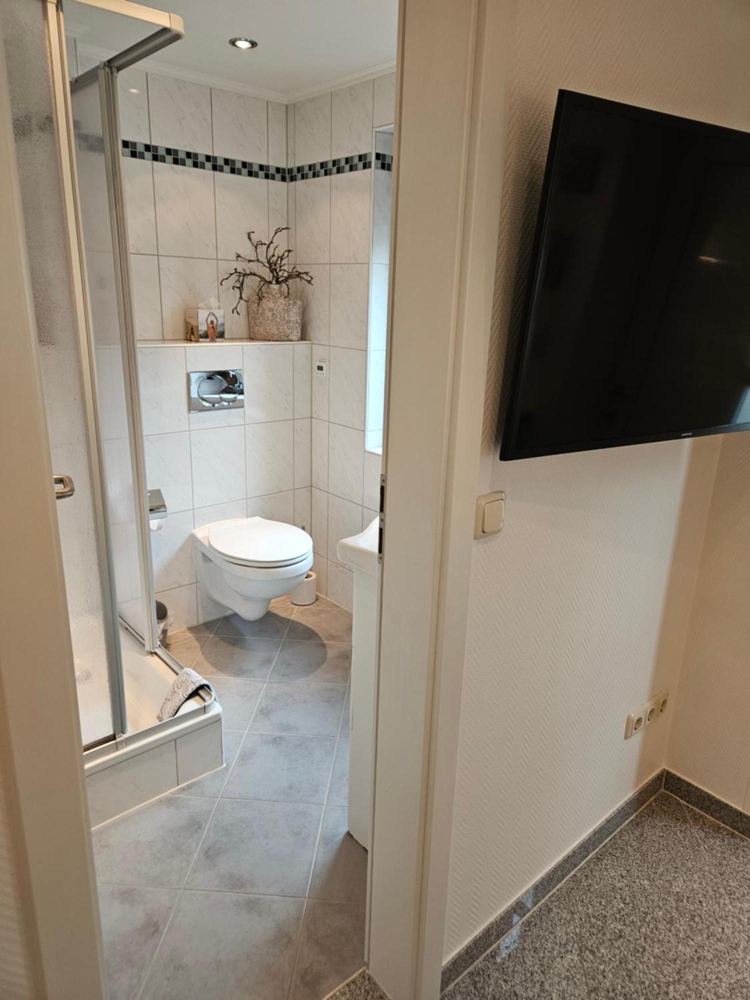 Apartament Standardzimmer Nahe Messe Und Airport *